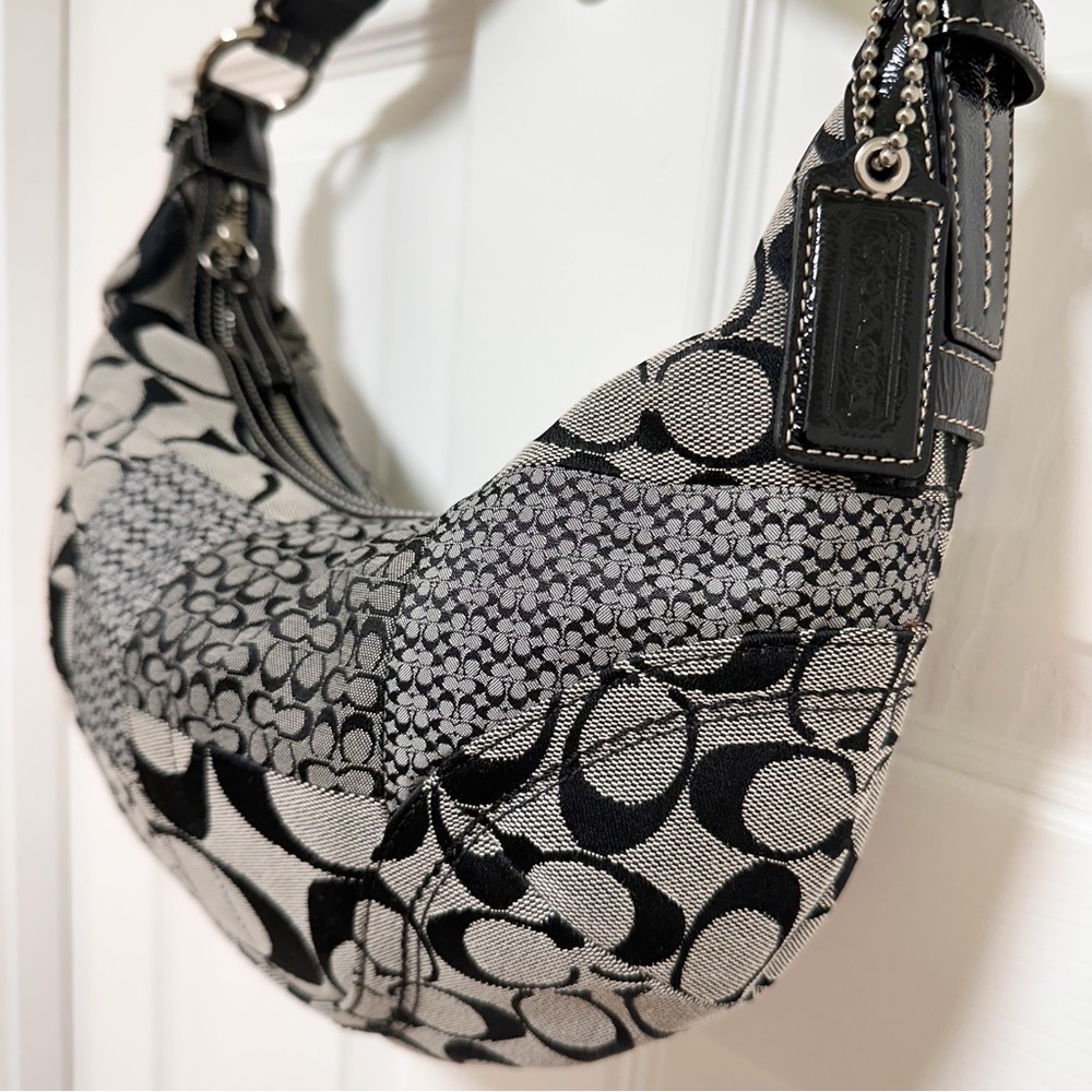 Coach Signature Vintage Patchwork Hobo Black Grey Jacquard & Black Leather - Picture 3 of 9
